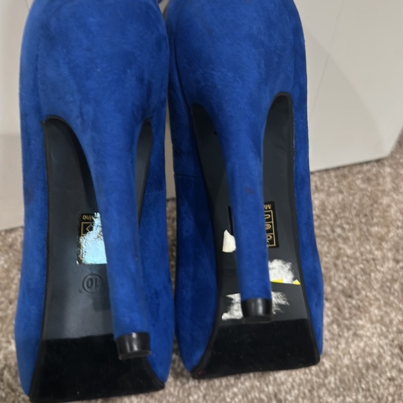 Platform Heels - Picture 5 of 5